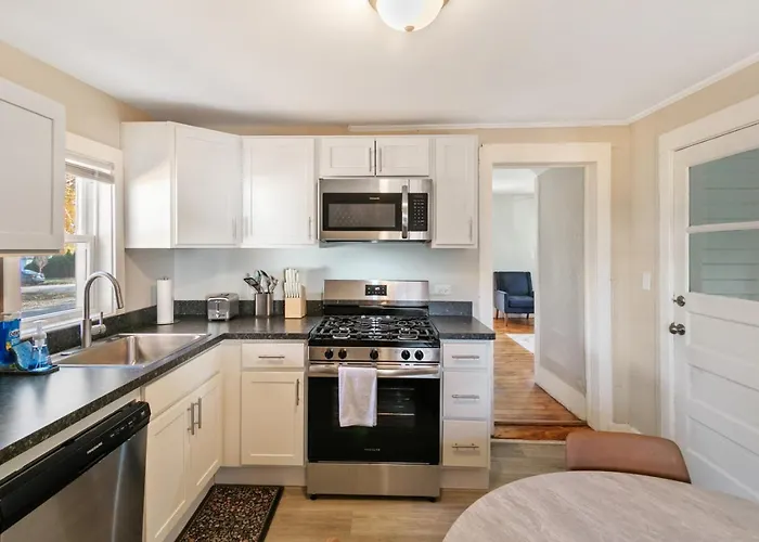 Apartamento Cozy Spot In Heart Of Near Naval Base *