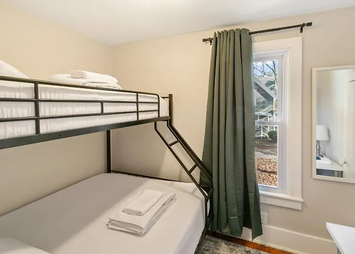 Cozy Spot In Heart Of Near Naval Base * Libertyville