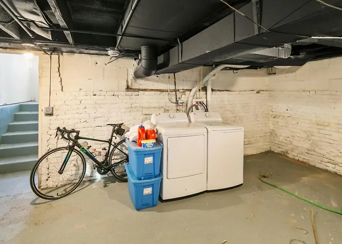 Cozy Spot In Heart Of Near Naval Base Apartamento Libertyville